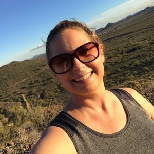 Meet your Posher, Jennifer